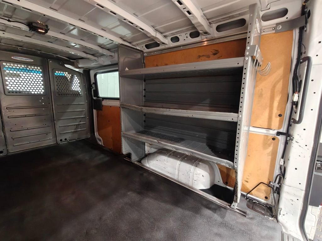 Used 2020 Nissan NV 2500 SV image 35