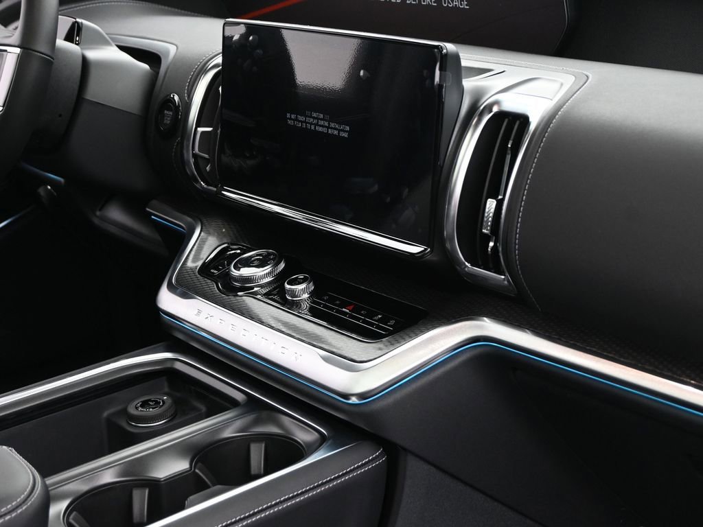 New 2026 Ford Expedition Platinum w/ Stealth Performance Package image 36