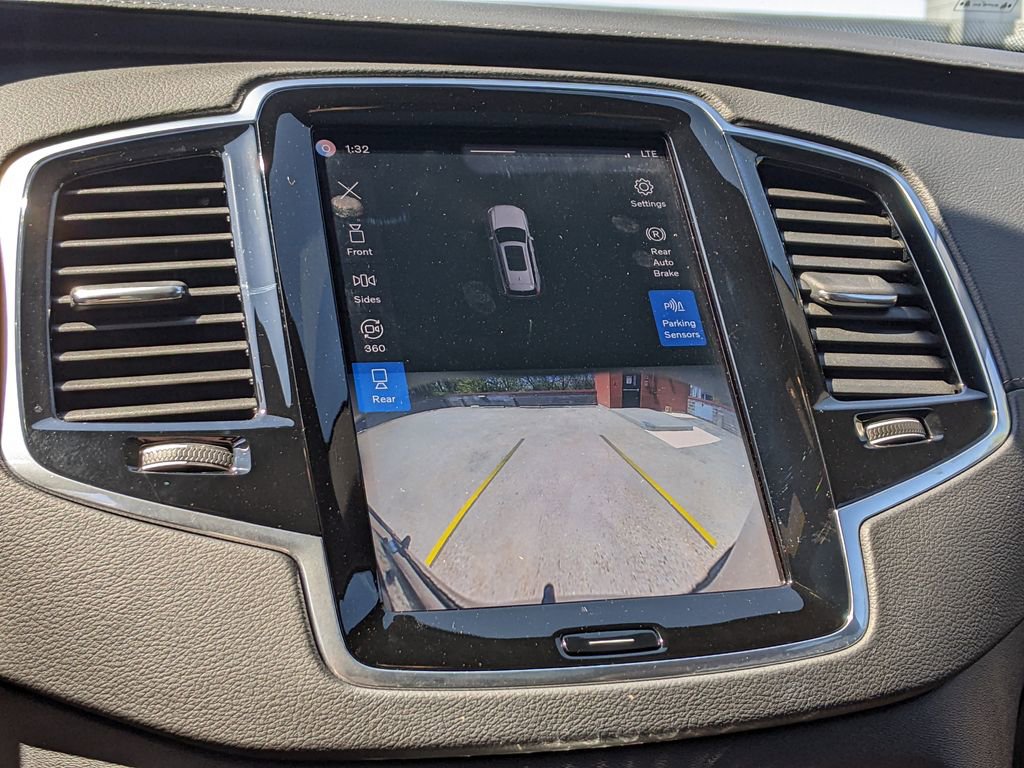 Used 2023 Volvo XC90 B6 Ultimate w/ Protection Package Premier AWD/4WD image 18