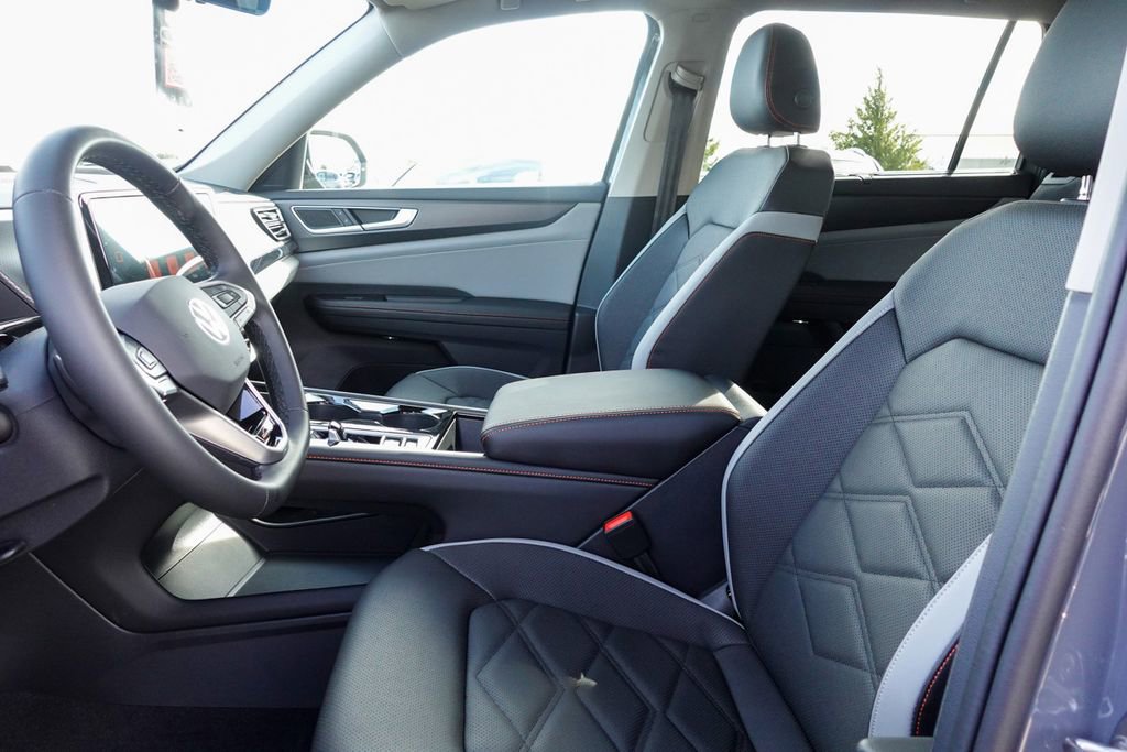 New 2026 Volkswagen Atlas Peak Edition image 14