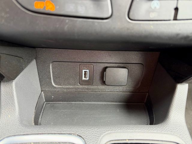 Used 2017 Ford Escape Titanium image 34