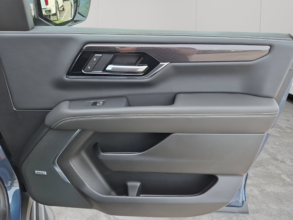 New 2026 GMC Yukon Elevation RWD image 13