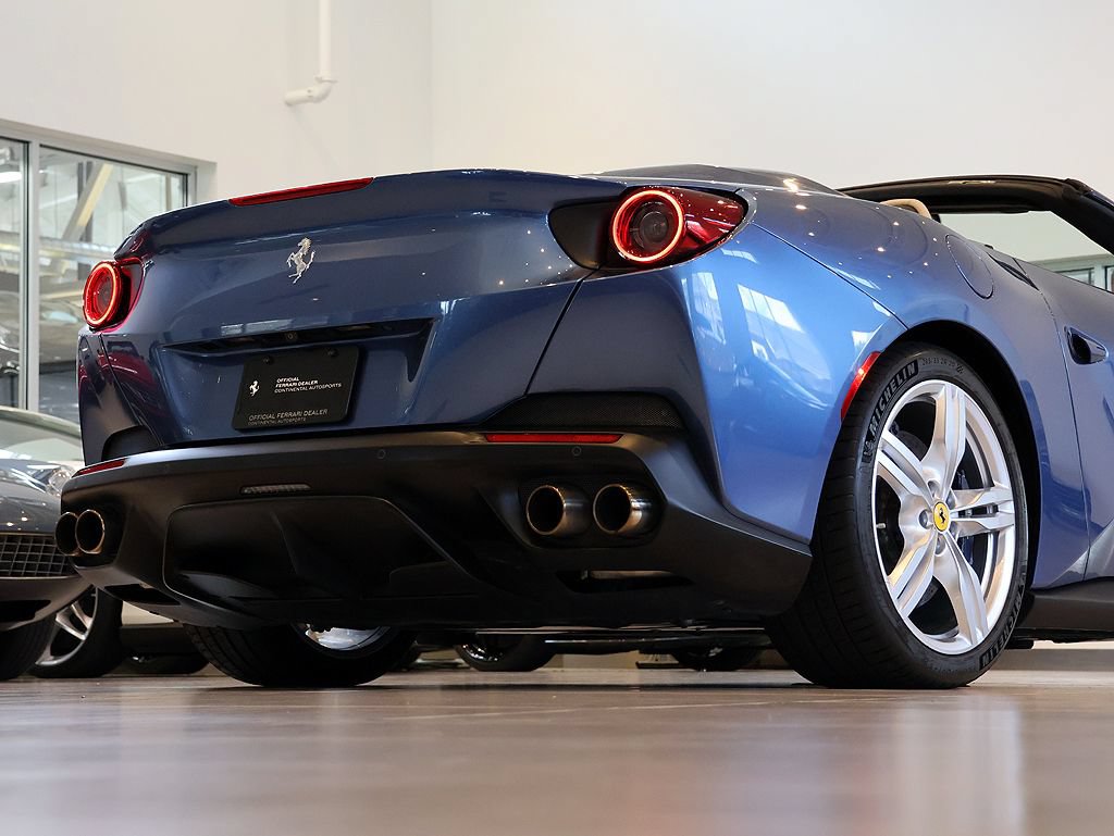 Certified 2020 Ferrari Portofino RWD image 59