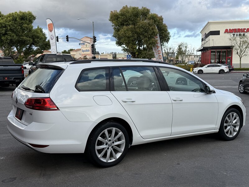 Used 2017 Volkswagen Golf SE FWD image 18