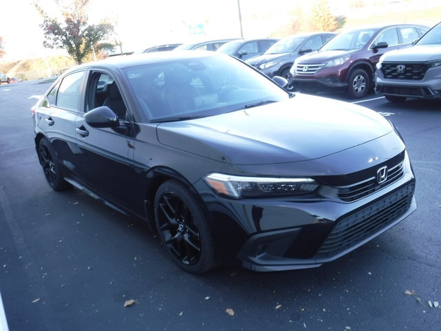 Used 2023 Honda Civic Sport image 4