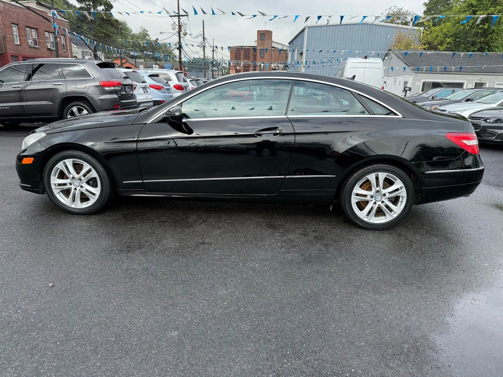 Used 2010 Mercedes-Benz E 350 Coupe image 4