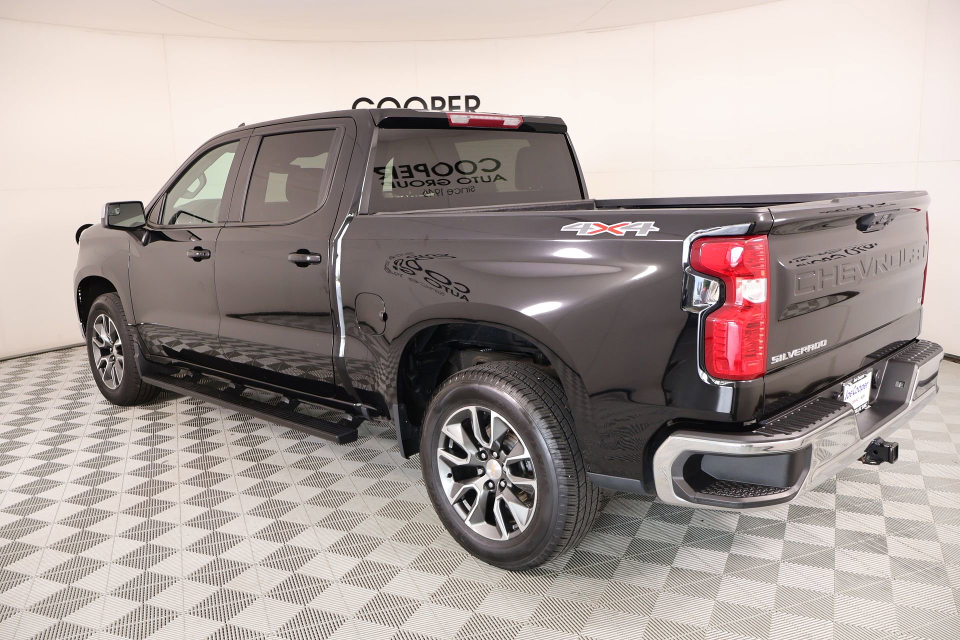 Used 2024 Chevrolet Silverado 1500 LT image 22