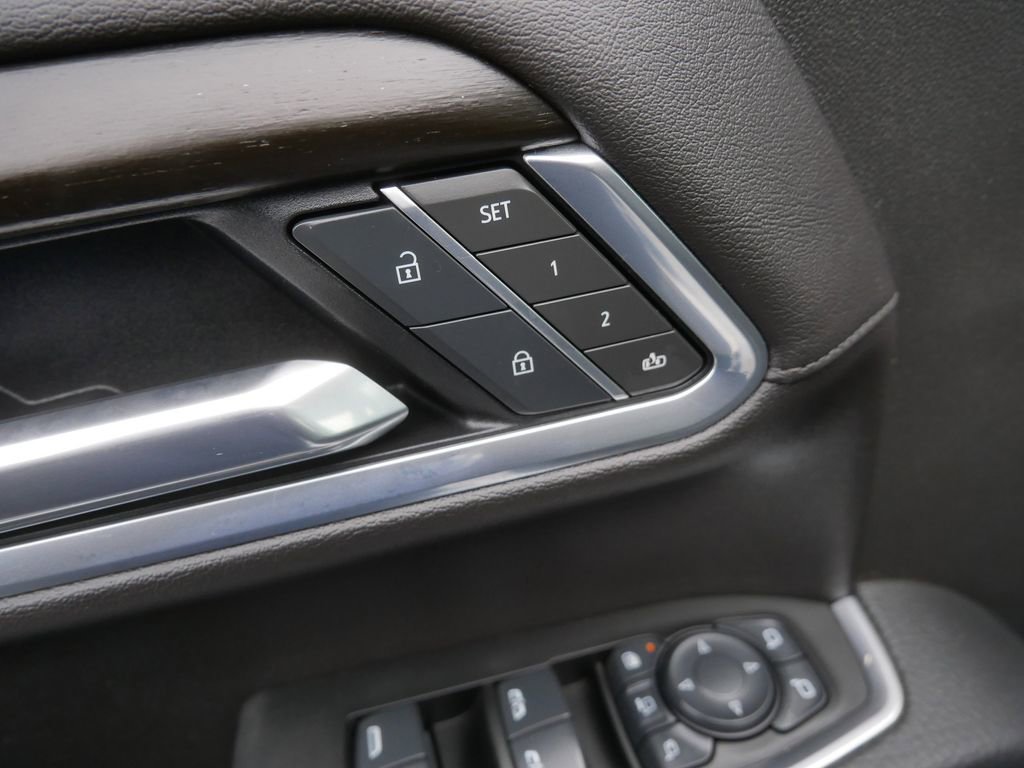 Certified 2025 GMC Sierra 3500 Denali w/ Technology Package image 17