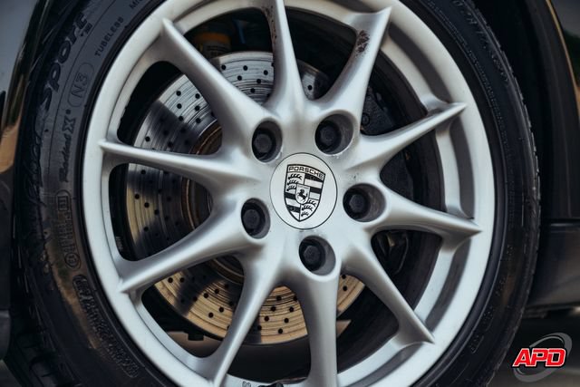 Used 2004 Porsche 911 Carrera RWD image 3