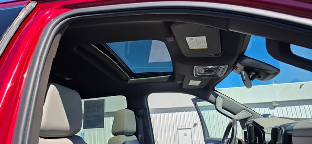 Used 2024 GMC Sierra 2500 SLT w/ SLT Premium Package image 19