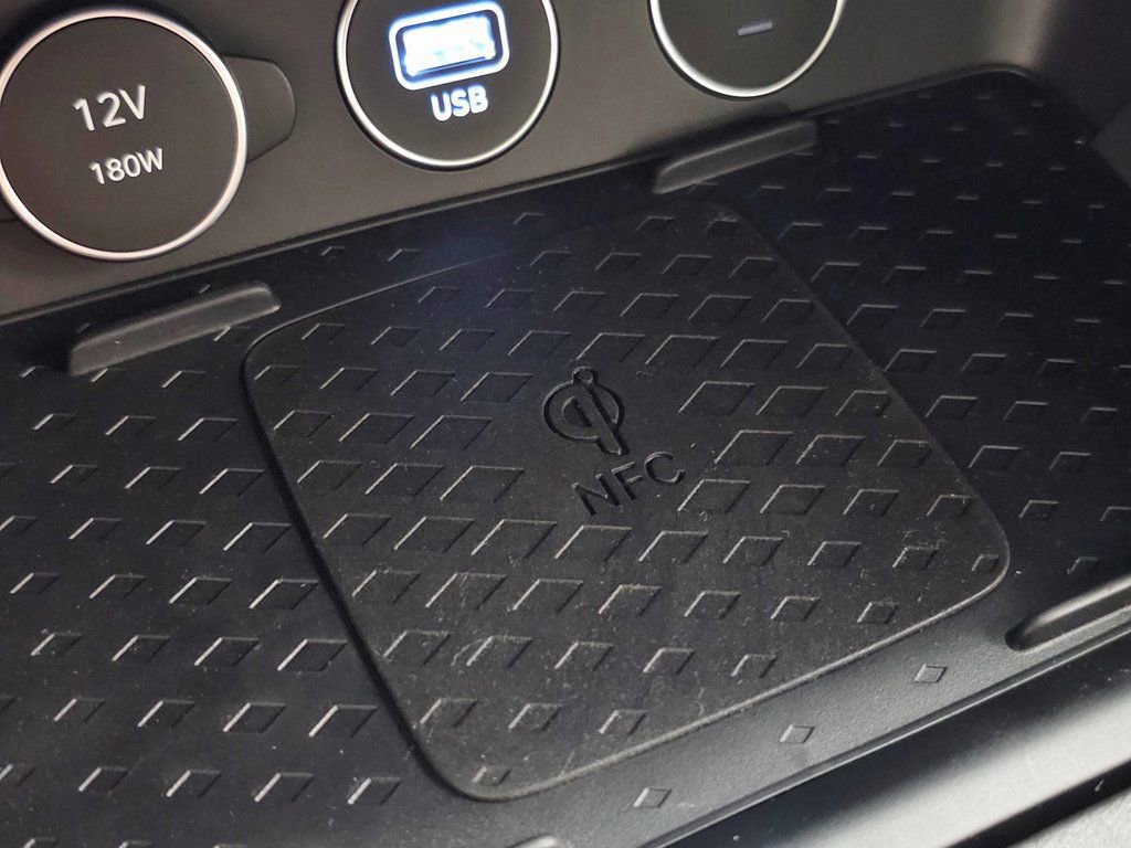 Used 2025 Genesis G70 3.3T Advanced image 25