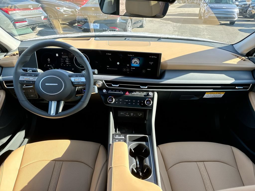 Used 2025 Hyundai Sonata Limited FWD image 11