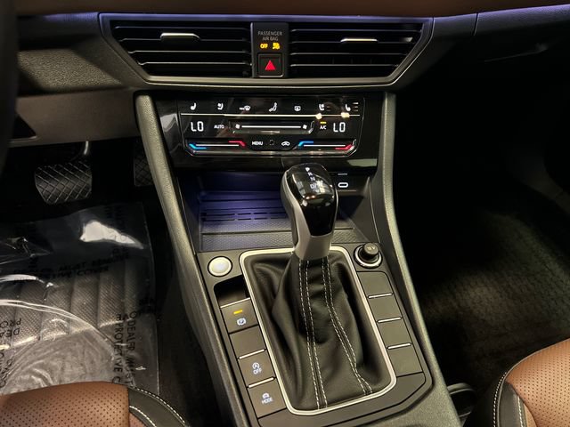 Certified 2025 Volkswagen Jetta SEL FWD image 27