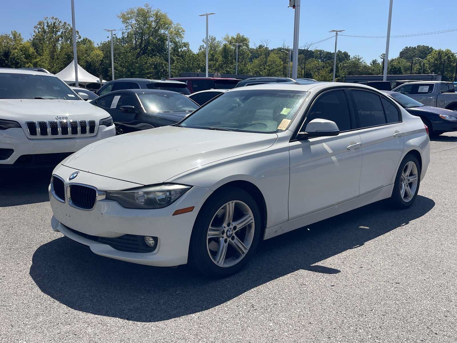 Used 2014 BMW 320i xDrive Sedan AWD/4WD image 3