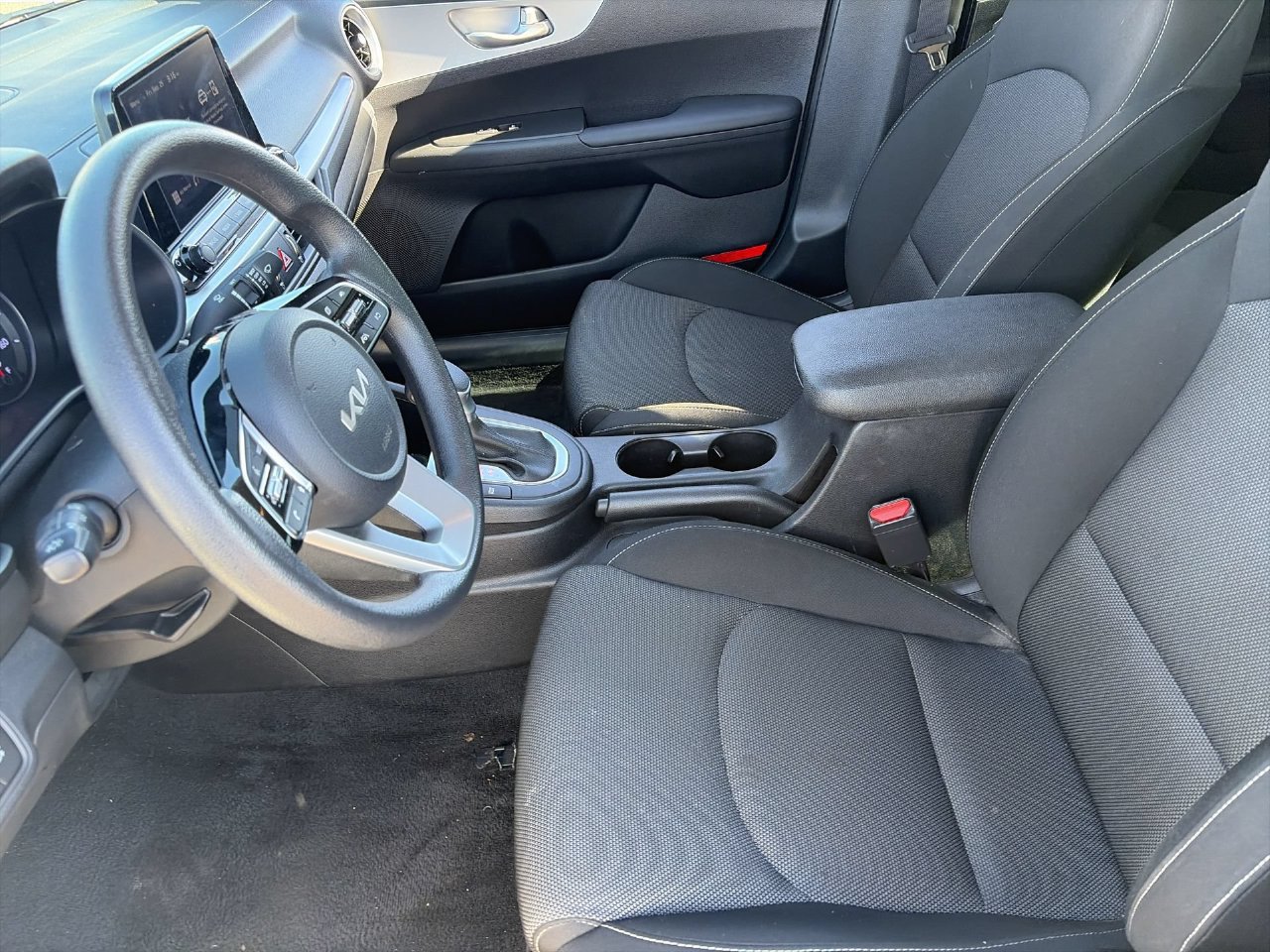 Certified 2024 Kia Forte LXS FWD image 18