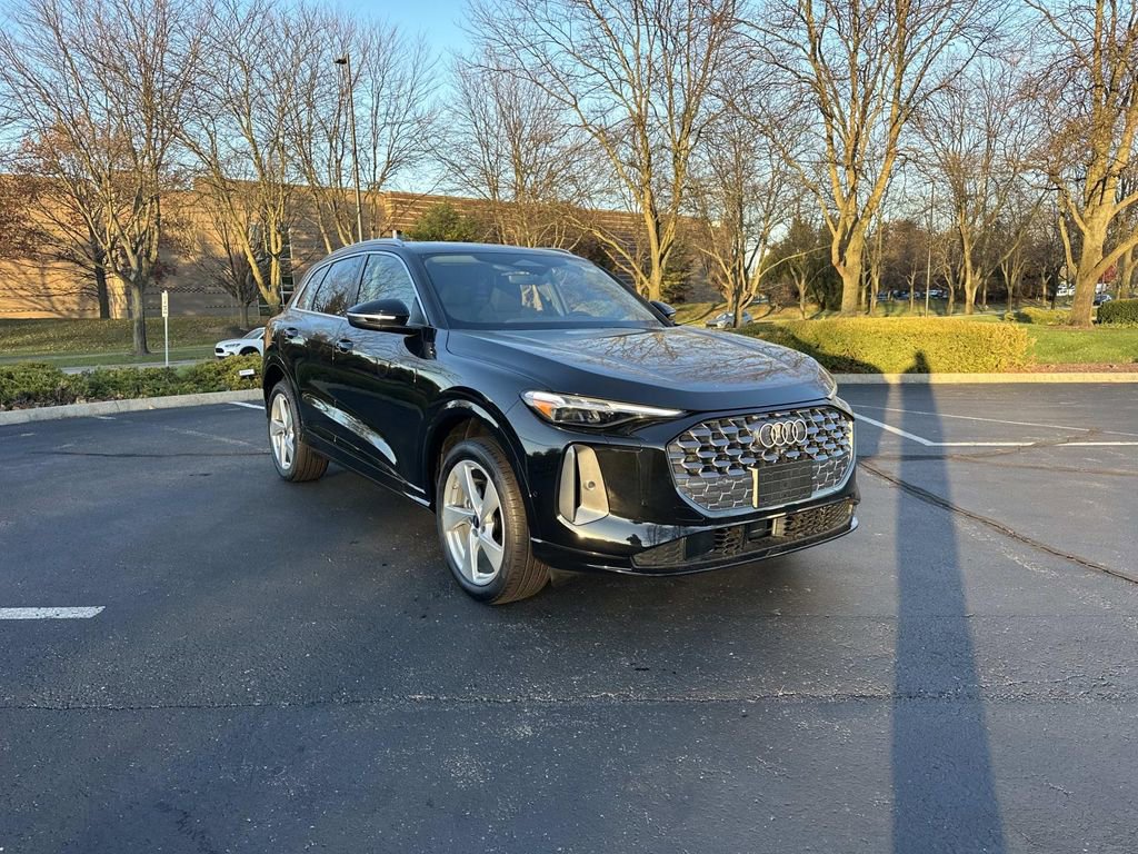 New 2025 Audi Q5 Premium Plus
