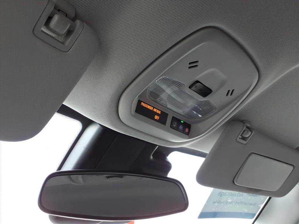 Used 2025 Chevrolet Trax LT FWD image 16