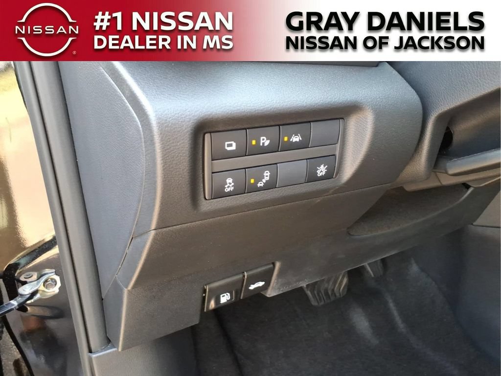 Certified 2025 Nissan Kicks Play S FWD image 13