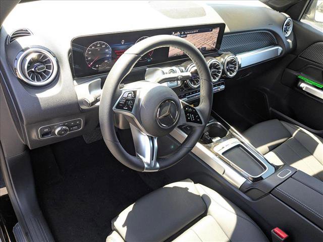 New 2025 Mercedes-Benz GLB 250 image 3