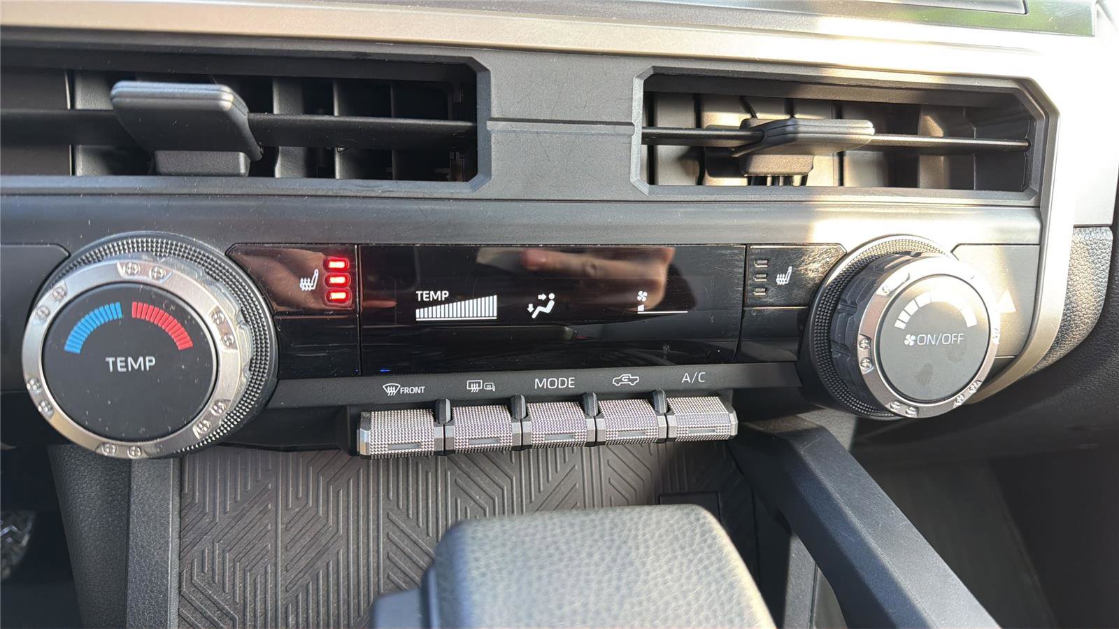 Used 2024 Toyota Tacoma SR5 image 19