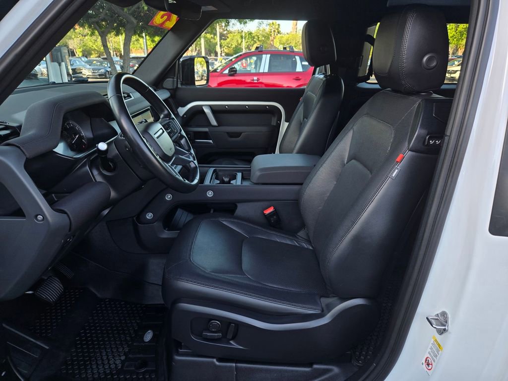 Used 2023 Land Rover Defender 90 X-Dynamic SE image 16