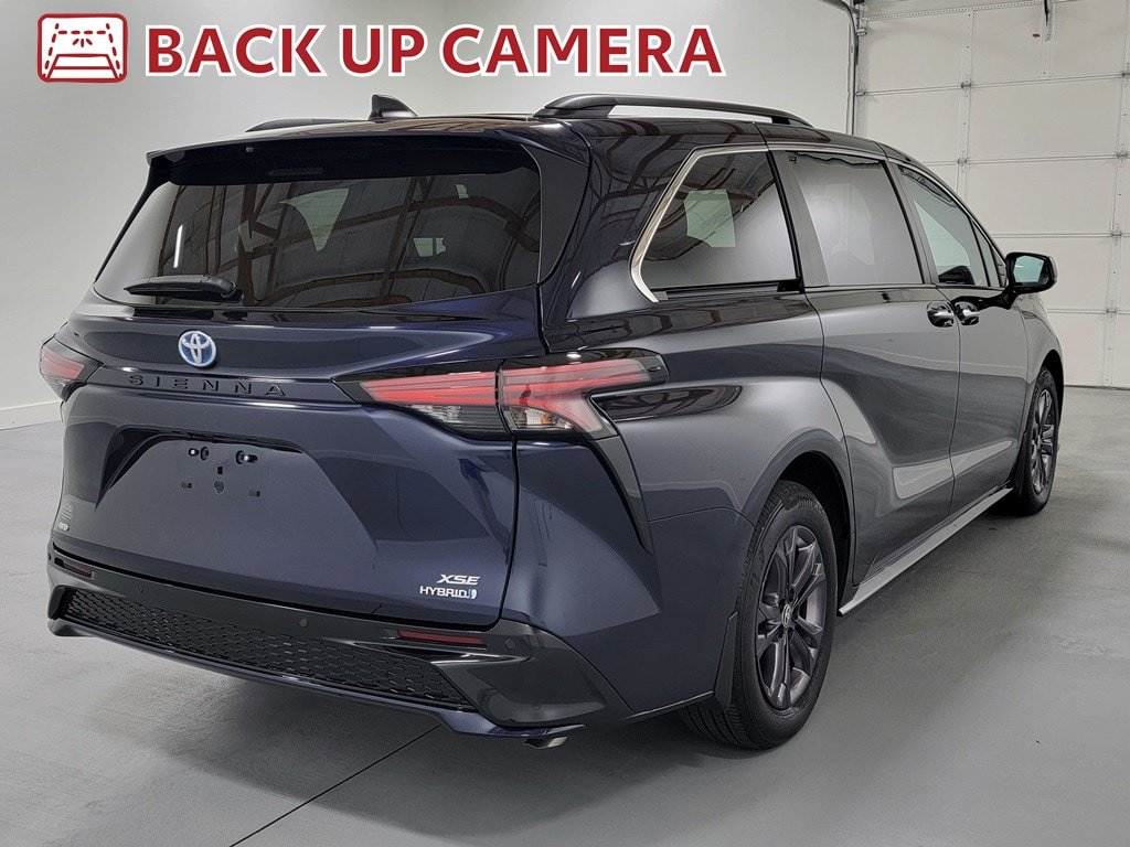 Certified 2024 Toyota Sienna XSE AWD/4WD image 9