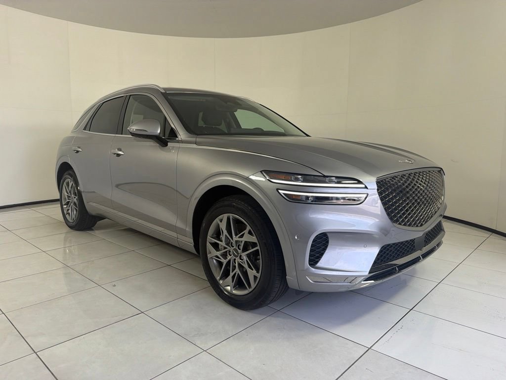 Used 2023 Genesis GV70 2.5T w/ Advanced Package AWD/4WD image 3