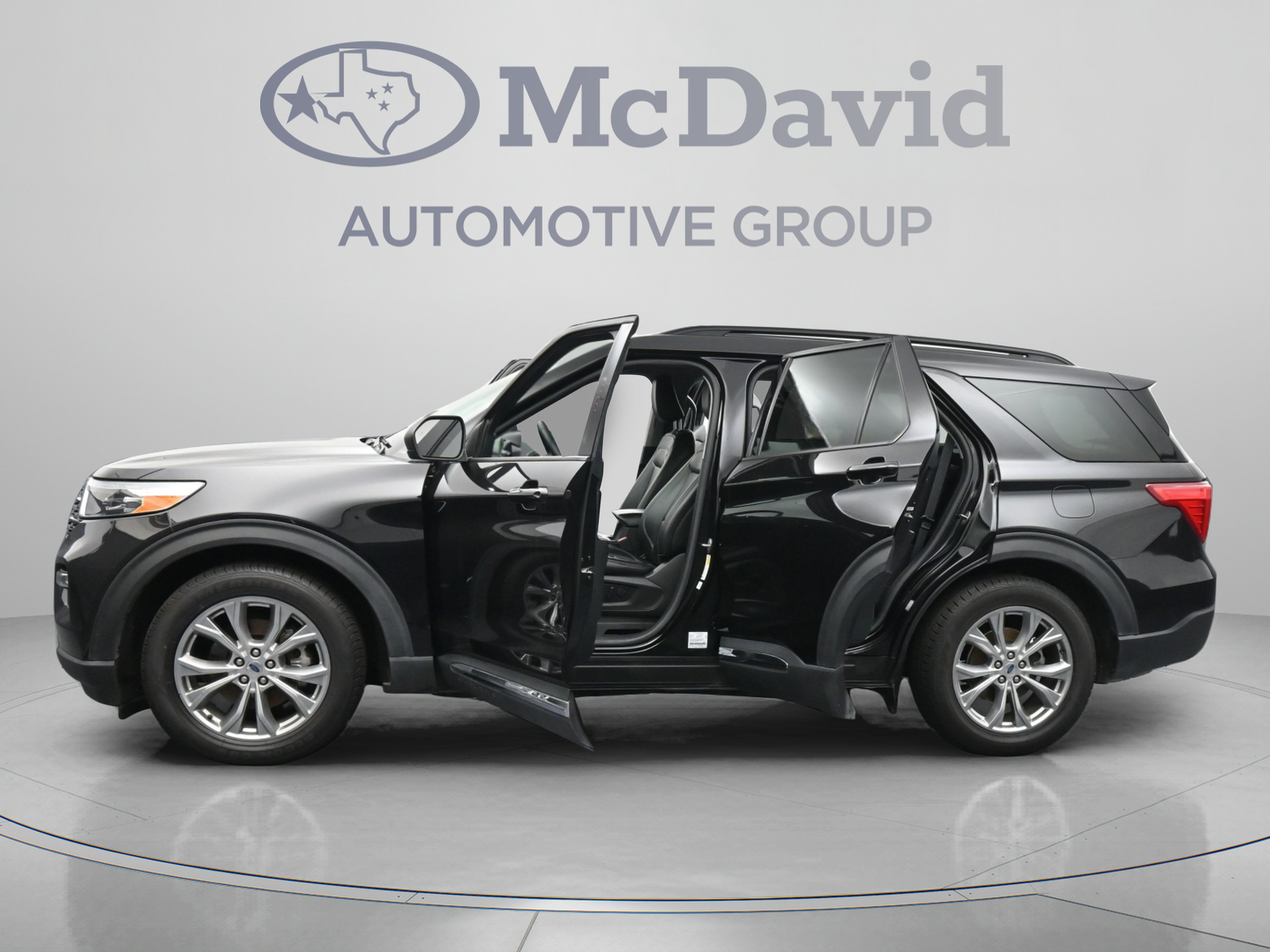 Used 2021 Ford Explorer XLT w/ Equipment Group 202A RWD image 42