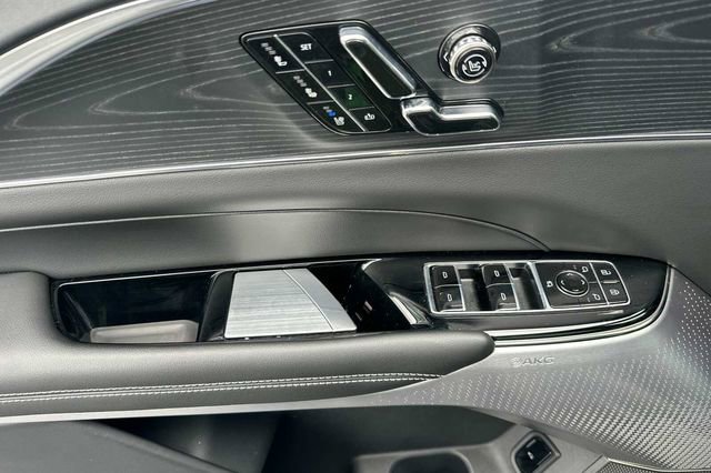 Certified 2024 Cadillac Lyriq Sport AWD/4WD image 11