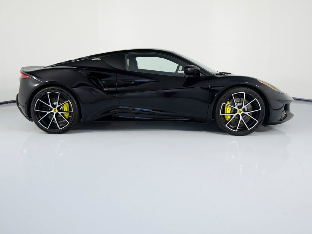 Used 2025 Lotus Emira image 6