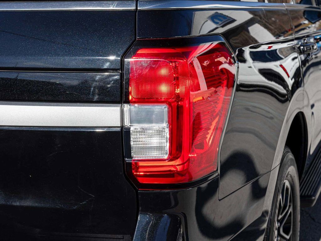 Used 2024 Ford Expedition XLT image 33