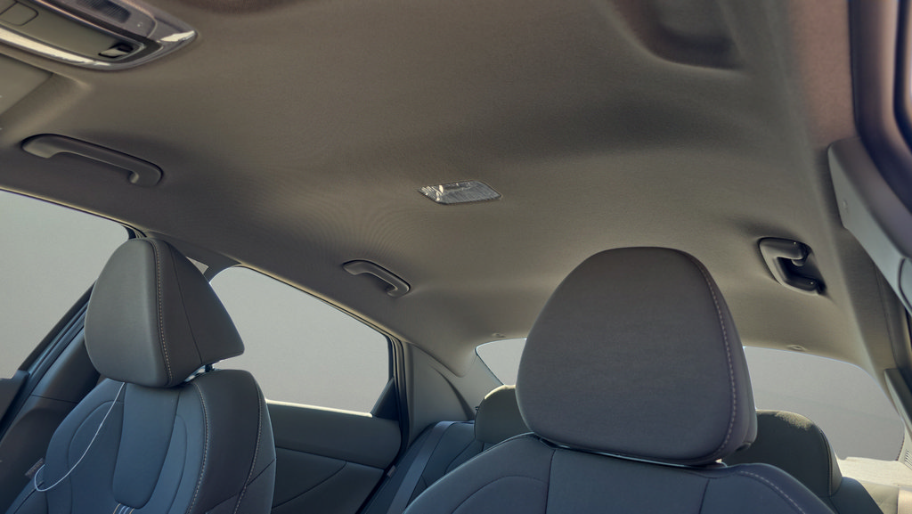 New 2026 Hyundai Elantra Sport FWD image 15