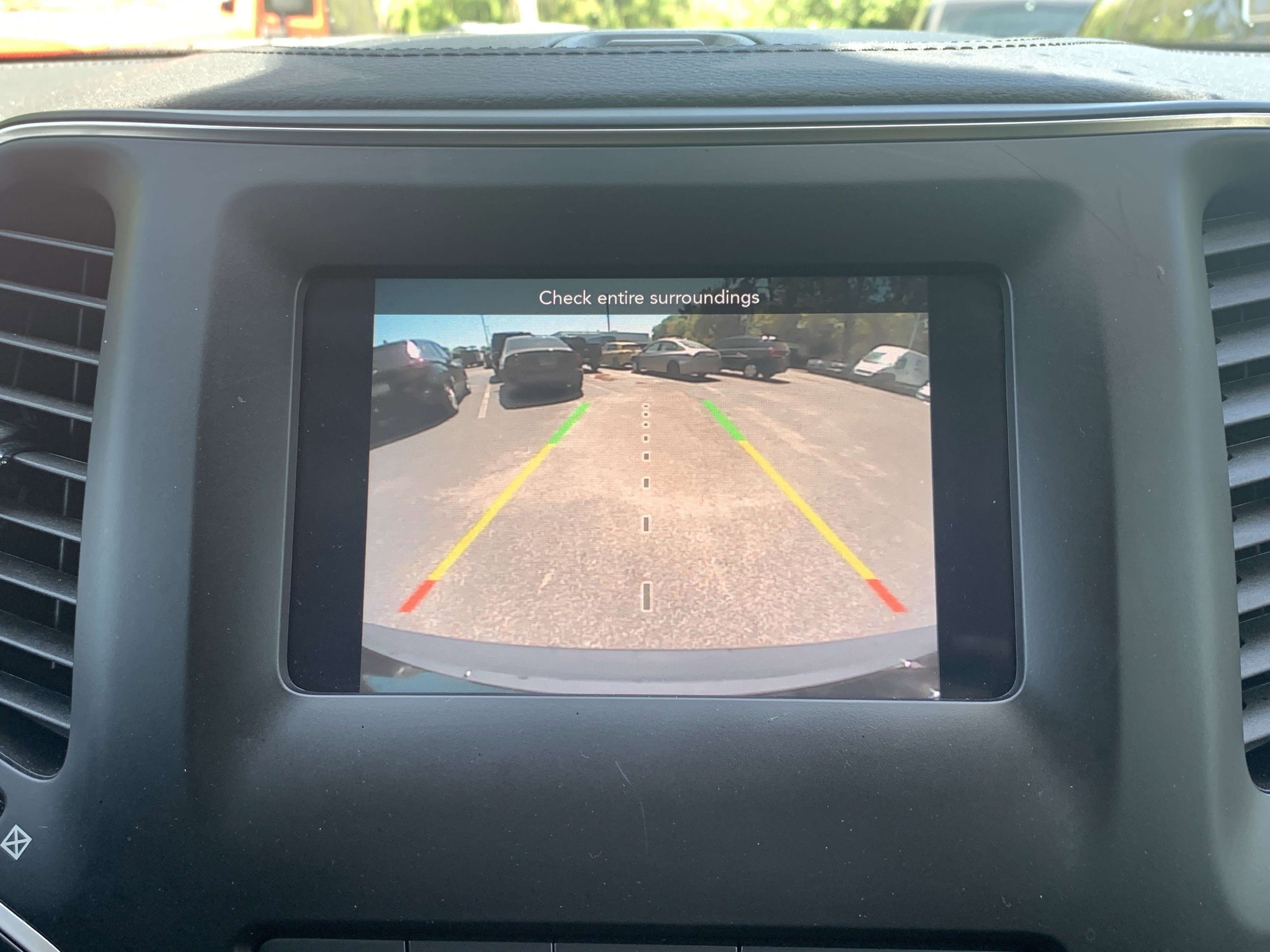 Used 2019 Jeep Cherokee Latitude Plus image 23