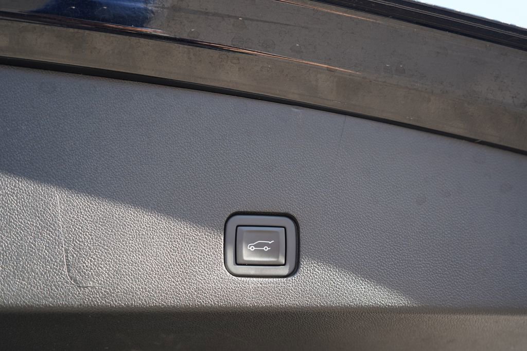 Used 2024 Cadillac XT6 Premium Luxury image 23