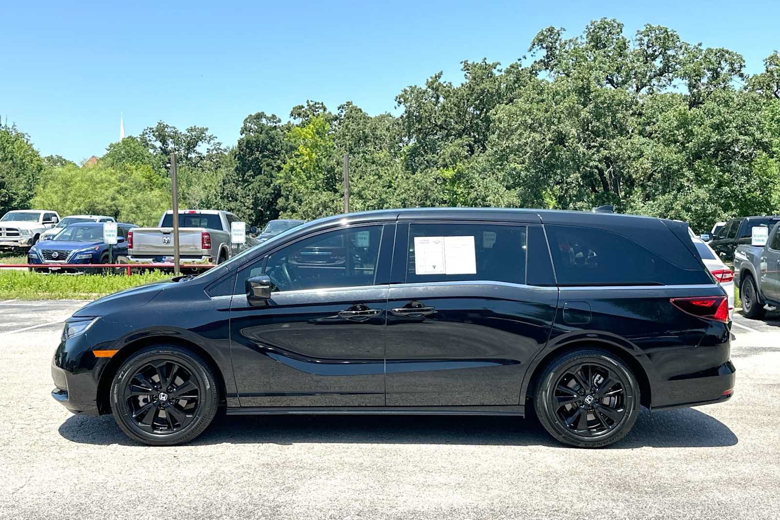 Used 2024 Honda Odyssey Sport image 12