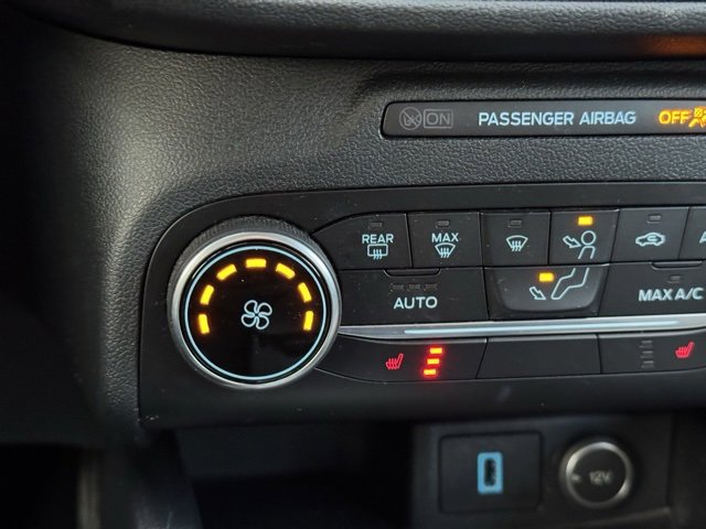 Used 2020 Ford Escape SE image 14