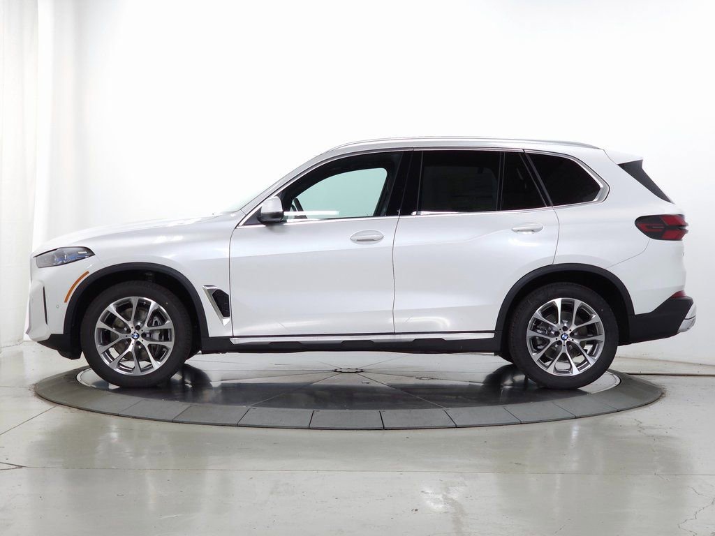 Used 2026 BMW X5 xDrive40i w/ Parking Assistance Package AWD/4WD image 5