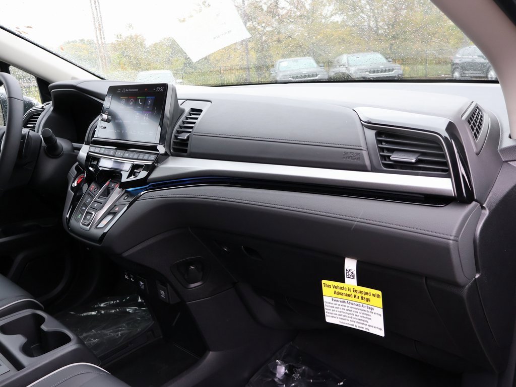 New 2026 Honda Odyssey Touring image 9