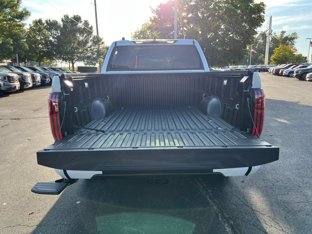 Used 2025 Toyota Tundra Platinum AWD/4WD image 9