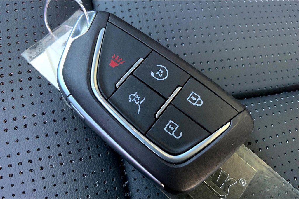 New 2026 Cadillac Lyriq V image 37