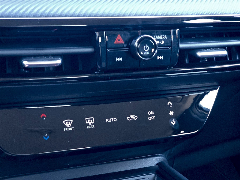 New 2027 Nissan Kicks SR AWD/4WD image 14