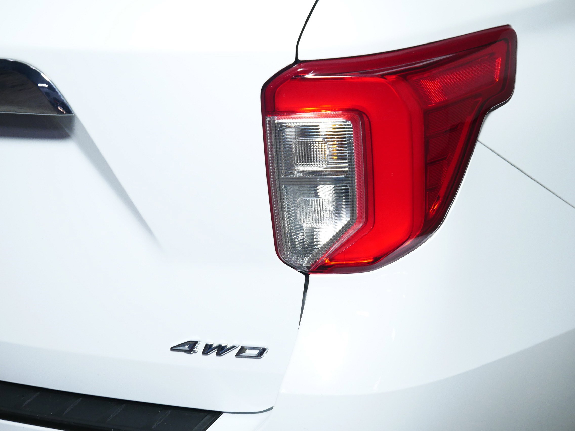 Used 2023 Ford Explorer XLT w/ Equipment Group 202A image 17