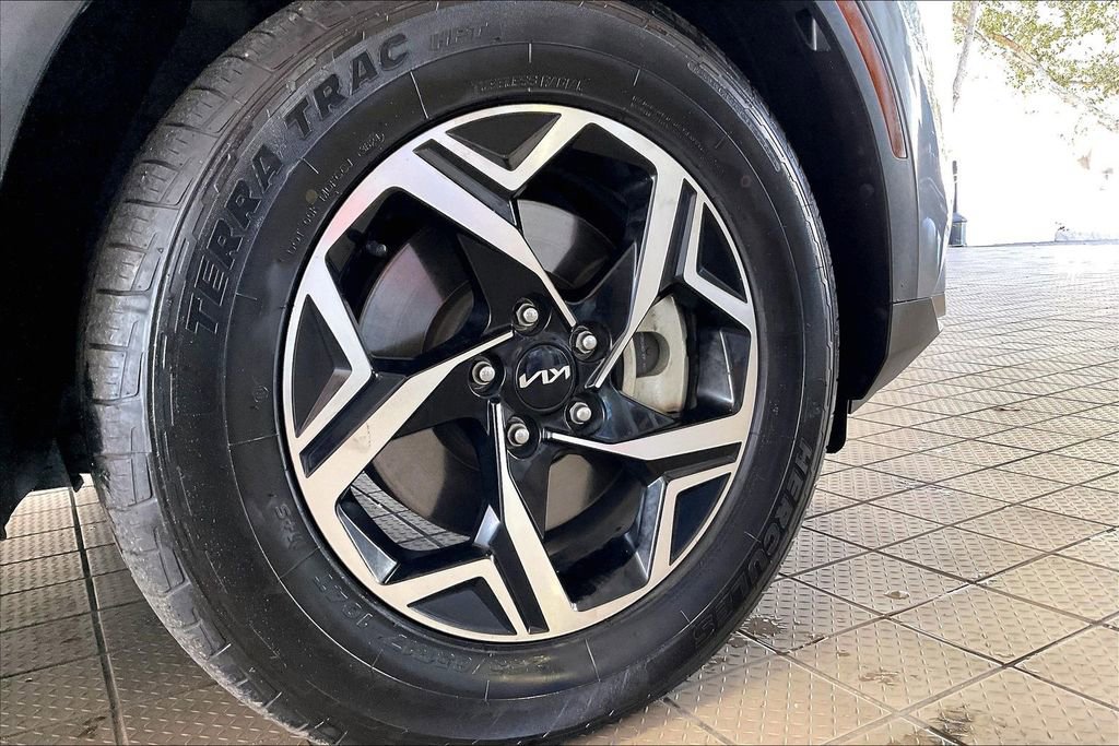 Used 2024 Kia Sportage LX image 35