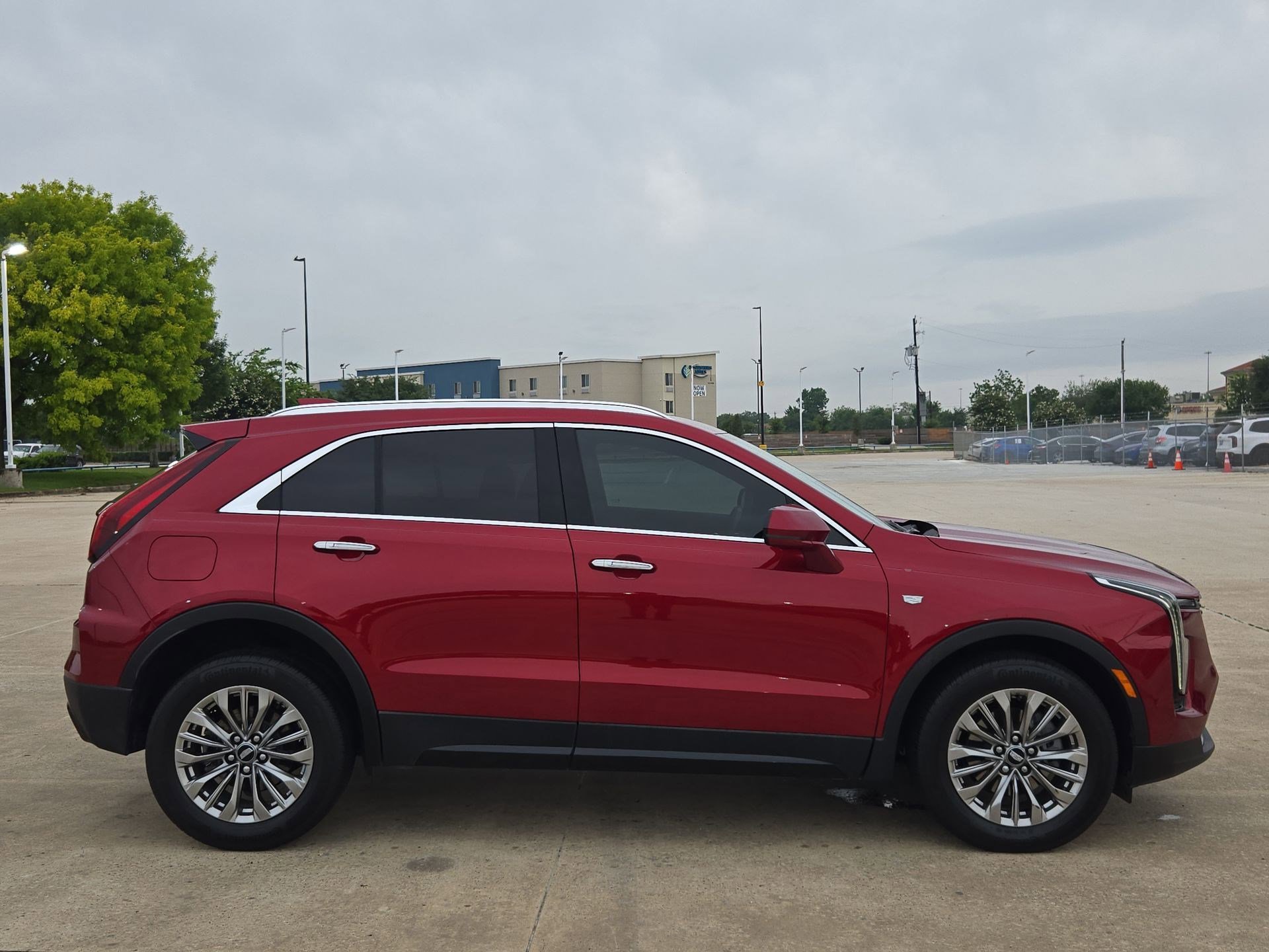 Used 2024 Cadillac XT4 Premium Luxury w/ Cold Weather Package FWD image 2