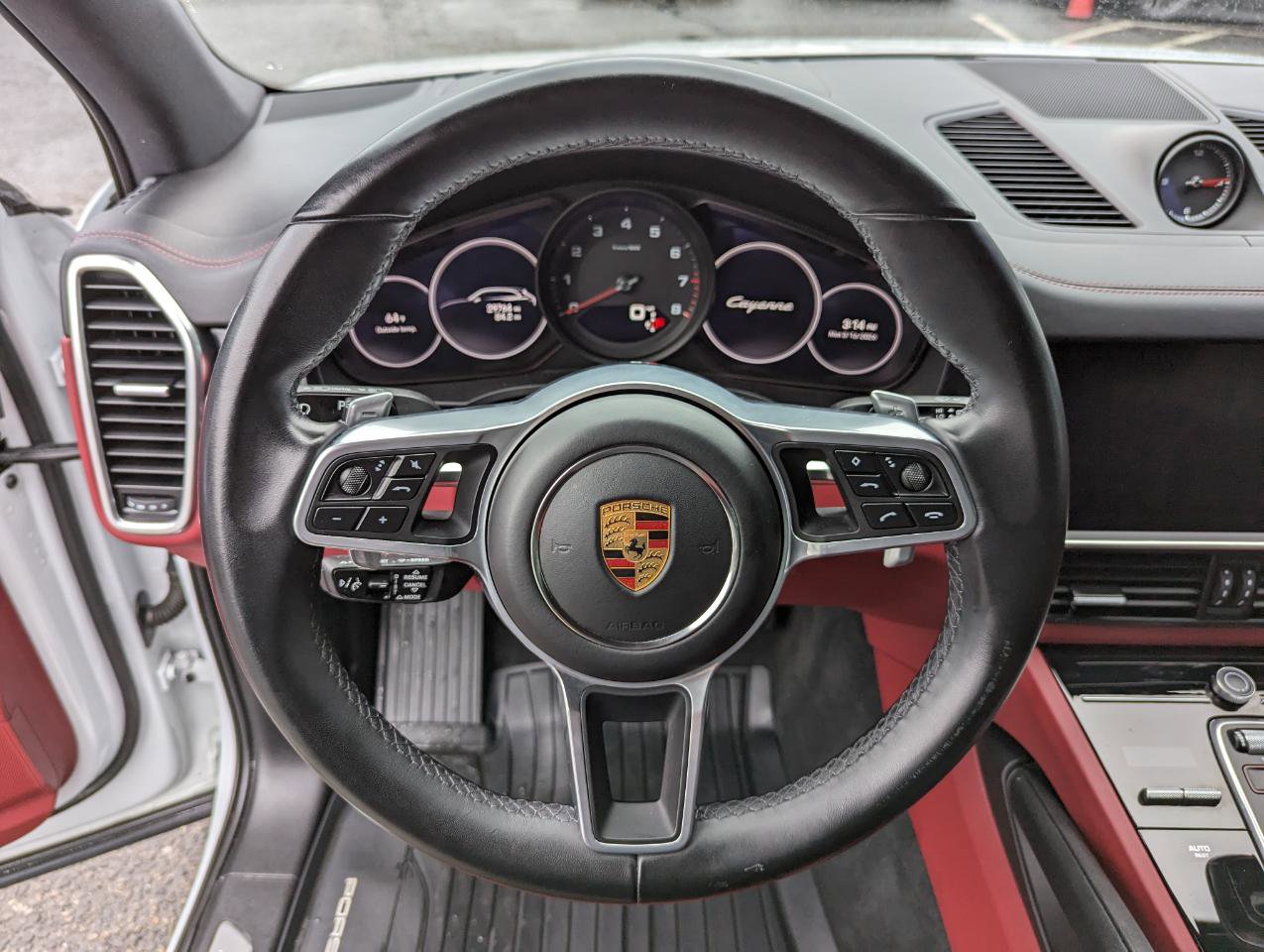 Used 2023 Porsche Cayenne Platinum Edition image 16
