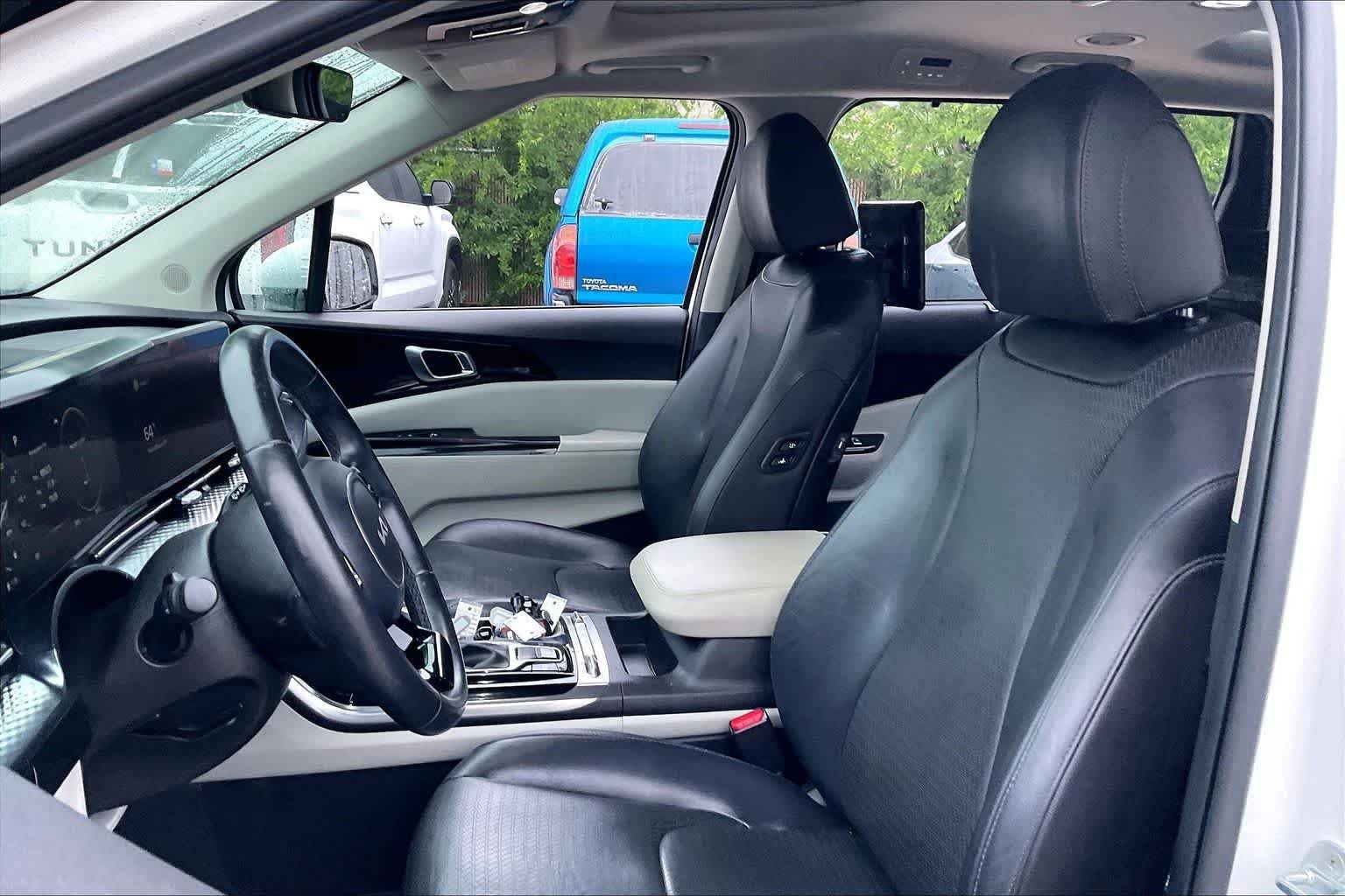 Used 2022 Kia Carnival SX Prestige FWD image 8
