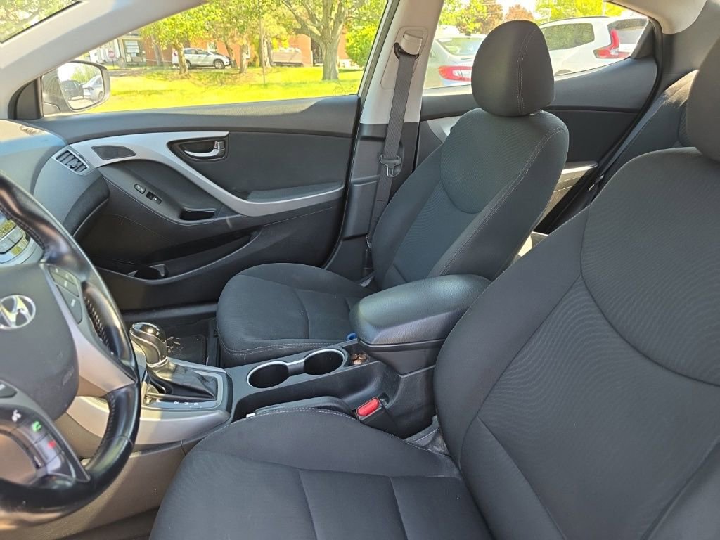 Used 2015 Hyundai Elantra SE w/ Option Group 03 FWD image 22