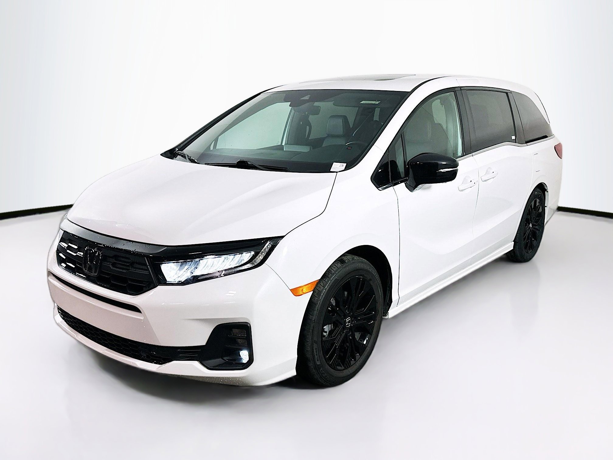Used 2025 Honda Odyssey Sport-L image 3