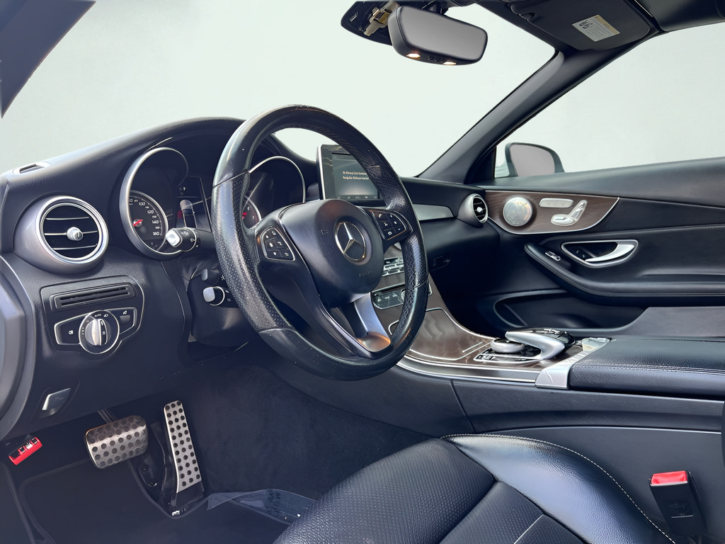 Used 2018 Mercedes-Benz C 300 Cabriolet image 2