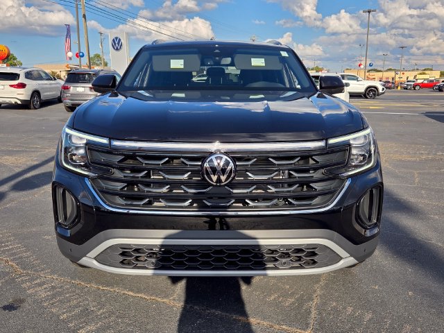 New 2026 Volkswagen Atlas Cross Sport SE FWD image 2